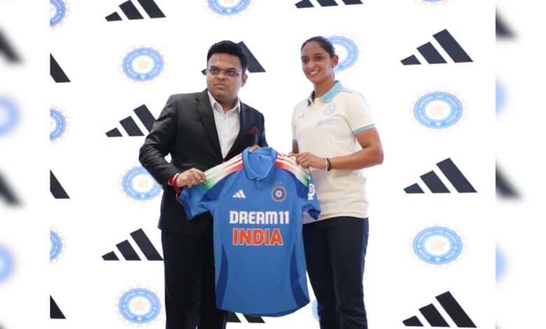 Harmanpreet Kaur Unveils Indian Cricket Team's New ODI Jersey. watch