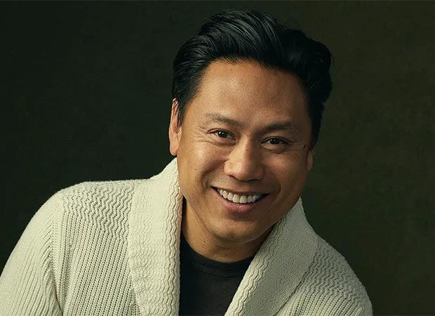 Jon M. Chu reflects on his personal connection to Wicked and the magic of bringing it to the big screen: “I immediately fell in love with the musical and knew that one day it would also be a great movie”