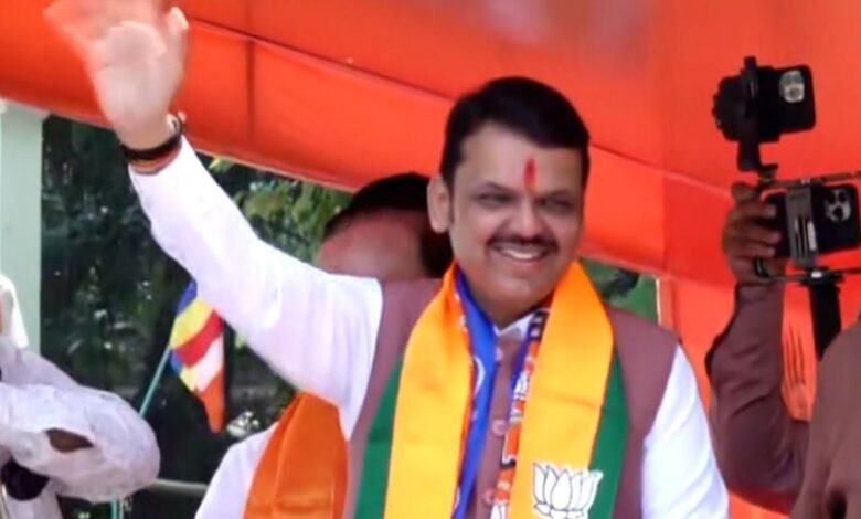 Devendra Fadnavis repeated the slogan 'if one is safe then one is safe'