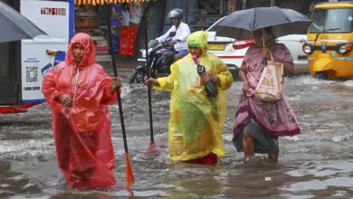 फेंगल साइक्लोन के चलते तमिलनाडु के कई हिस्सों में भारी बारिश हो रही है (फोटो- पीटीआई)