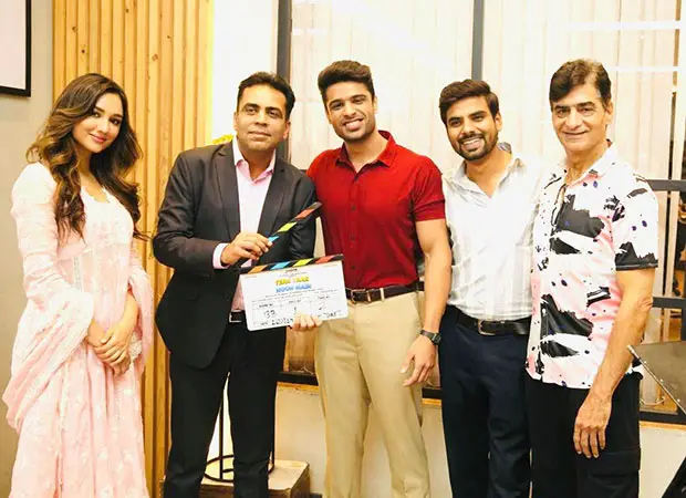 Aman Indra Kumar, Paresh Rawal and Akansha Sharma commence shooting of Tera Yaar Hoon Main in Mumbai : Bollywood News