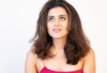 What kind of roles does Riddhi Dogra want to play?