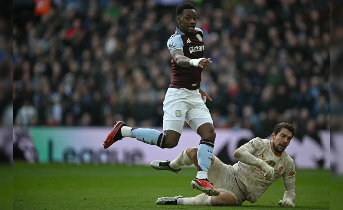 Crisis-Hit Manchester City Slump To 2-1 Defeat At Aston Villa