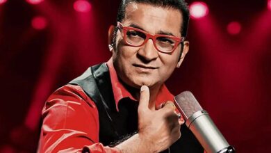 Abhijeet Bhattacharya says, “Mahatma Gandhi was the father of nation for Pakistan, not India”