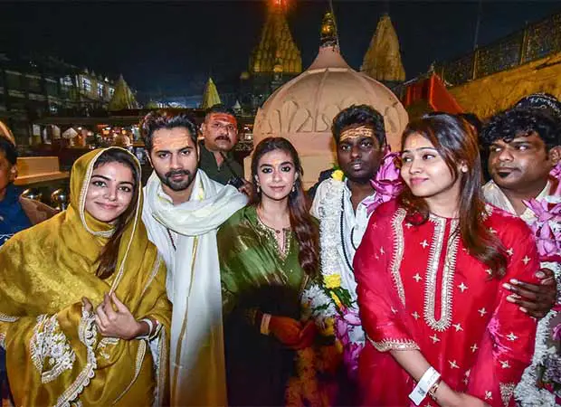 Baby John actors Varun Dhawan, Keerthy Suresh, Wamiqa Gabbi and others perform Bhasma Aarti at Mahakal Temple in Ujjain : Bollywood News