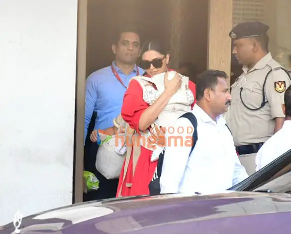 Photos: Deepika Padukone snapped at Kalina airport | Parties & Events