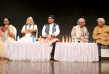 Photos: Javed Akhtar, Ehsaan Noorani and others snapped at Ustad Zakir Hussain’s prayer meet