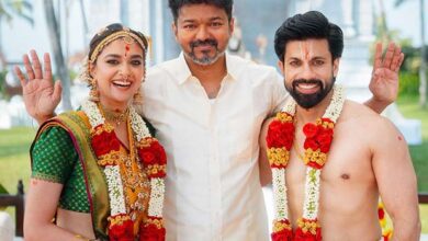 Thalapathy Vijay showers blessings on newlyweds Keerthy Suresh and Antony Thattil; actress drops unseen wedding photo : Bollywood News