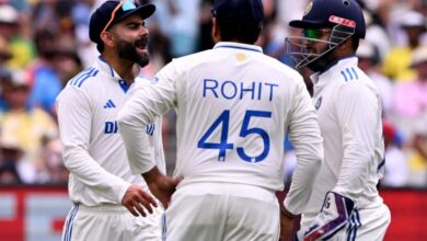 "Don't Smile While Speaking To Them": Virat Kohli's Fiery Command To Mohammed Siraj. watch