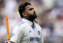 Sunil Gavaskar Roasts Rishabh Pant Over MCG Dismissal. "Like A Drug"