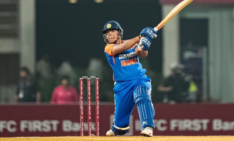 54 Off 21 Balls: Richa Ghosh Equals 'Fastest 50' World Record As India Notch 217/4 Against West Indies