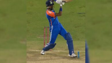 Hardik Pandya's 'No-Look Six' to Slam Half-Tentury in 27 Balls vs England Goes VIRAL. Internet Says 'India's Greatest ...'