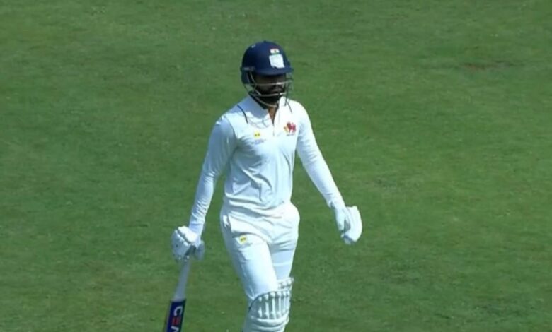 Shreyas Iyer Argues with Umpires over Controversial Dismissal. Ajinkya Rahane does this