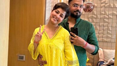 Hina Khan Shares Emotional Tribute to Boyfriend Rocky Jaiswal for his support during cancer battle: "He shaved his head when I shaved": bollywood news