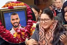 Wife gives emotional farewell to martyr Captain Sudhir Yadav