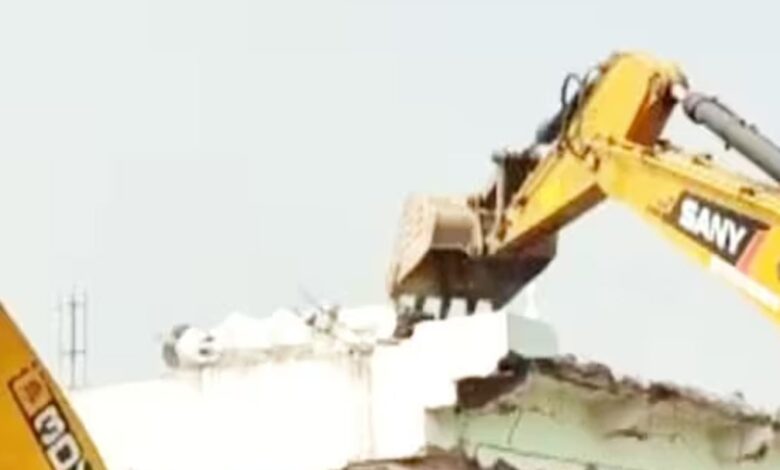 Bulldozer ran near Mahakal temple in Ujjain, 230 houses demolished