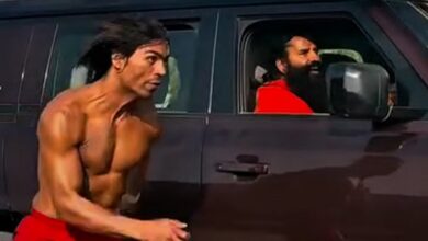 'Tarzan Boy' races with Baba Ramdev's car