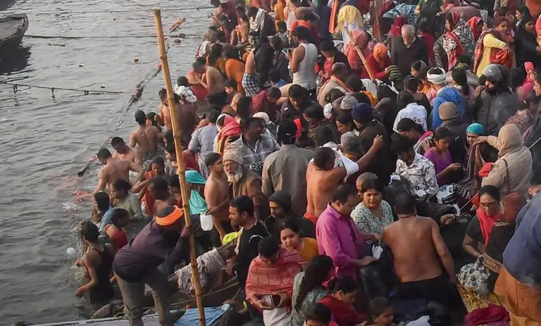 Varanasi: Crowd of devotees in Kashi, see ...