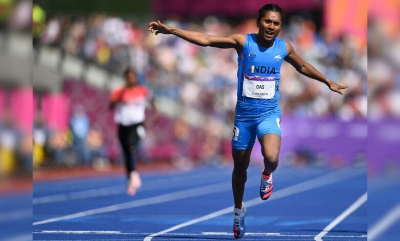 Ace Sprinter Hima Das Takes Dip In Ganga At Maha Kumbh