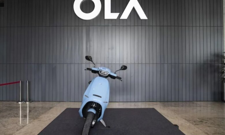 Ola Electric Layoff: 500 employees face retrenchment, impact of restructuring process Ola Electric Layoff: 500 कर्मचारियों पर लटकी छंटनी की तलवार, पुनर्गठन प्रक्रिया का असर