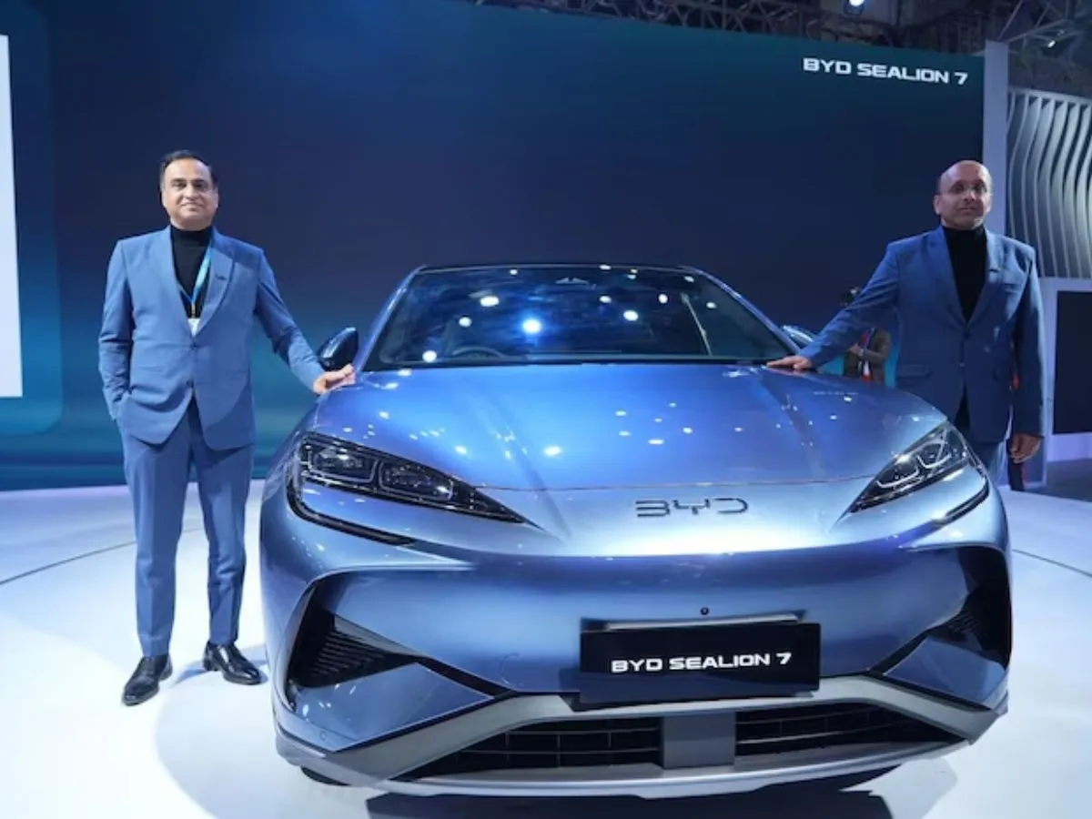 Bharat Mobility Global Expo 2025: Focusing on launching EV priced above Rs 25 lakh – BYD 25 लाख रुपये से ज्यादा दाम वाली ईवी लॉन्च करने पर दे रहे ध्यान- BYD