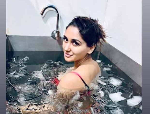 Nikita Dutta gears up for Mumbai Marathon with pre-race ice bath