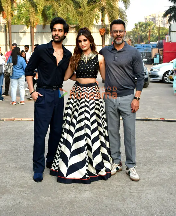 Photos: Aaman Devgan, Rasha Thadani and Abhishek Kapoor promote Azaad on the sets of Indian Idol