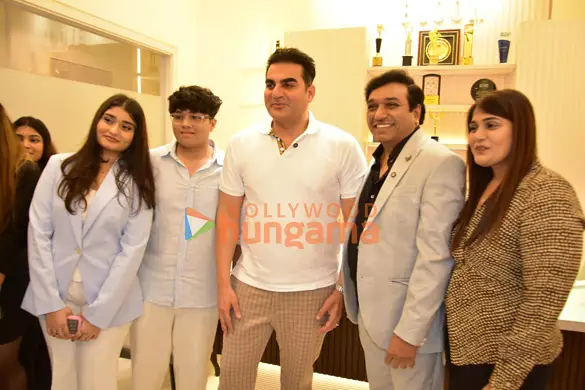 Photos: Arbaaz Khan snapped at Bloom Aesthetic Clinic at Andheri | Parties & Events