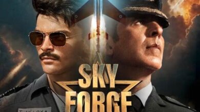 SkyForce motion poster out featuring Akshay Kumar and debutant Veer Pahariya; trailer to release on January 5 : Bollywood News