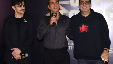 Sky Force trailer launch: Dinesh Vijan calls Akshay Kumar “Thanos” of MHCU; The latter disagrees with patriotic drama being called their first project, watch to know why! :Bollywood News