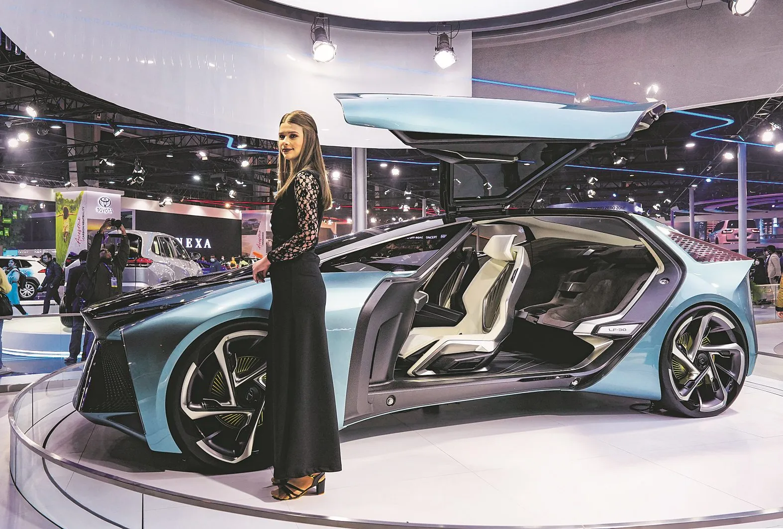 Auto Expo: The world's best cars, bikes have arrived; EVs are hot, every information is here...