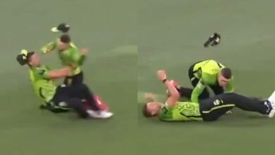 Horrific Collision Rocks Big Bash League. Australia Star Stretchered Off - Video