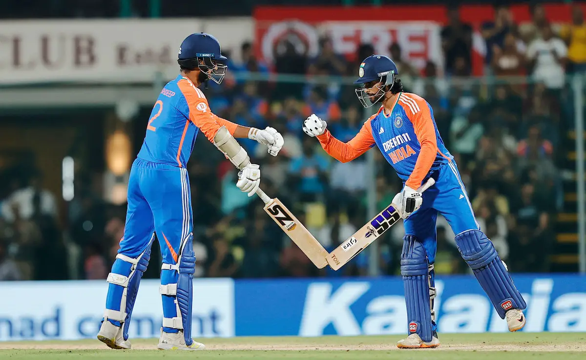 "I will hit it ...": Arshdeep Singh's Bold Message to Tilak Varma during India vs England 2nd T20I Reveled