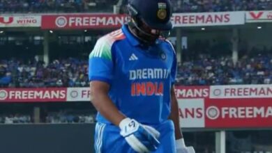 Rohit Sharma devastated after 2 off 7 balls vs england in 1st Odi. Long Walk Back Paints Sory Picture. Watch