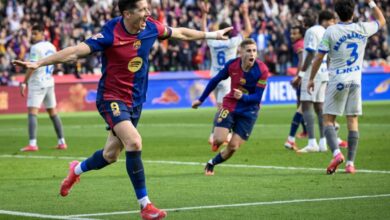 Robert Lewandowski Earns Barcelona Win Over Alayves to Preserve La Liga Title Hopes