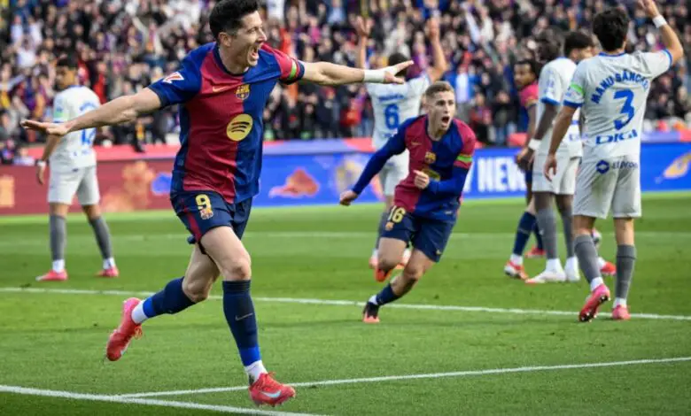 Robert Lewandowski Earns Barcelona Win Over Alayves to Preserve La Liga Title Hopes