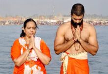 Vijay Deverakonda takes a holy dip at maha kumbh with his mother: bollywood news