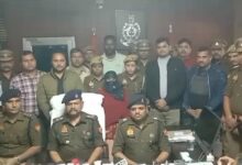 लखनऊ पुलिस ने आरोपी महिला को भी गिरफ्तार कर लिया है