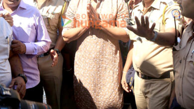 Photos: Vicky Kaushal snapped outside Babulnath Mahadev Temple