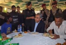 PCB Chairman Dines with 700+ Workers after Completion of Champions Trophy Stadium, Video Viral